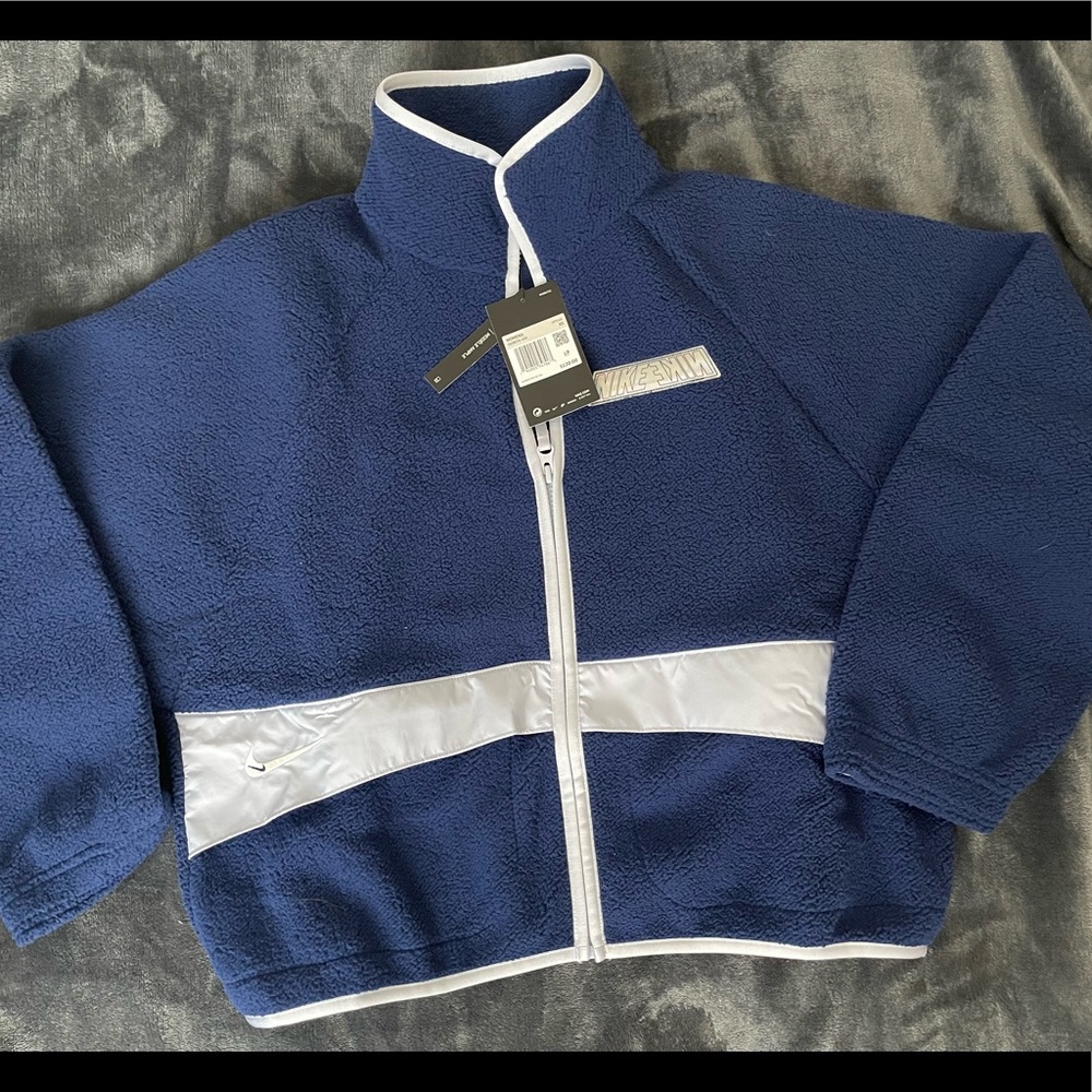 Brand New Nike Fleece Zip Pocket Jacket